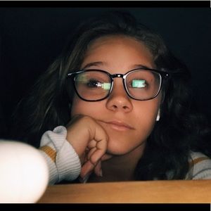 Meet your Posher, Danica